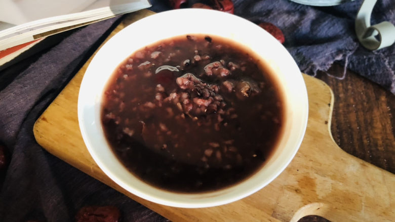 红枣黑米粥,成品。