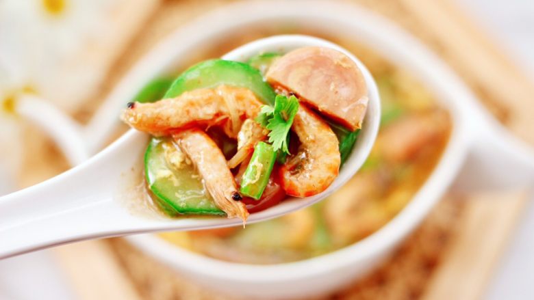 黄瓜火腿磷虾鸡蛋汤,清爽不油腻，低油少盐好健康。