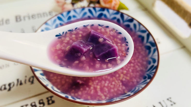 紫薯小米粥,健脾养胃，小仙女可以多喝哦！