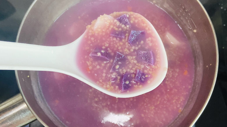 紫薯小米粥,一锅粘稠、营养丰富的紫薯小米粥