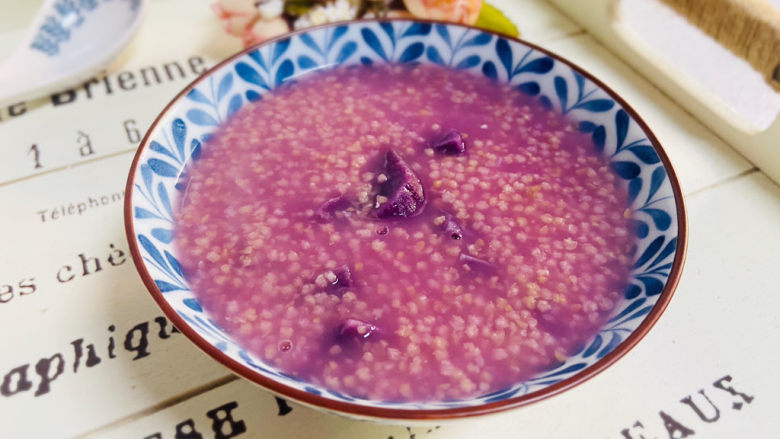 紫薯小米粥,紫薯小米粥成品图