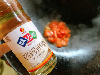 茄汁鹌鹑蛋,一勺米醋，炒出酸甜风味