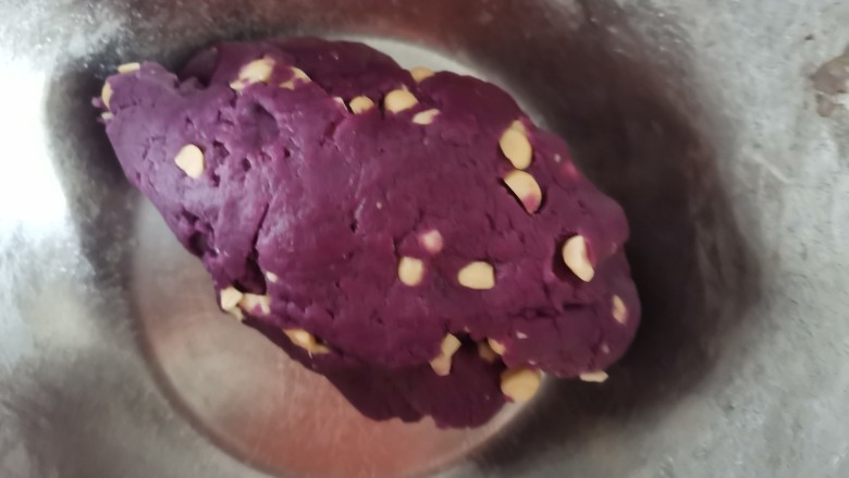 紫薯花生饼干🍪,稍微揉均匀