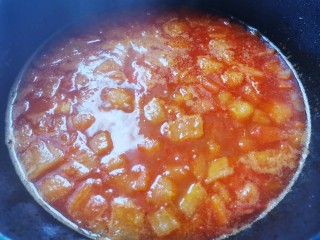 番茄火锅,加一碗水煮开，