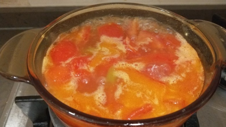 茄汁龙利鱼,在接着熬制。