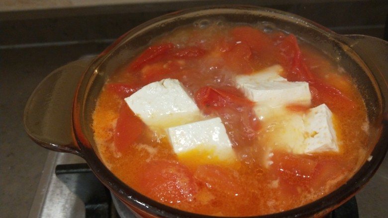茄汁龙利鱼,熬制豆腐扶起来就可以了。