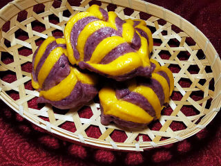 南瓜紫薯馒头,热呼呼的黄蜂似馒头出锅了