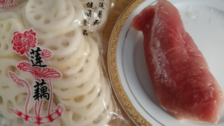 莲藕炒肉片,主料：藕片，前槽肉