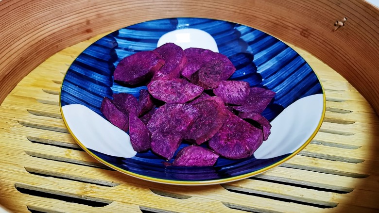 南瓜紫薯馒头,切片上锅
