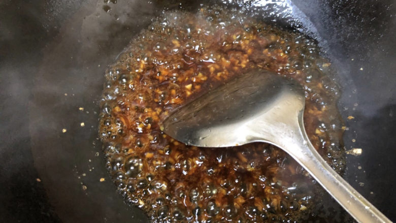 茄子炖土豆,煮开煮至浓稠