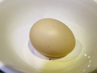 木耳蛋花汤,准备一个鸡蛋