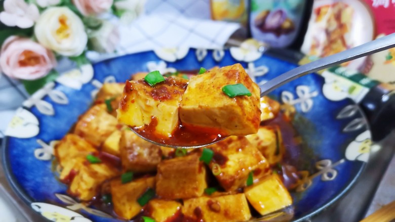 香辣下饭～麻婆豆腐,豆腐吸满汤汁，超级入味，香辣下饭的美味！