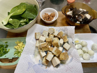 三鲜豆腐➕素三鲜豆腐,全部食材准备好