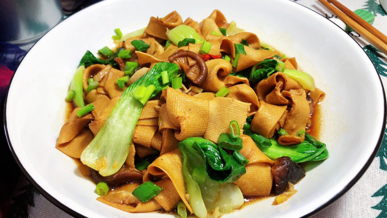 红烧豆腐皮➕香菇青菜烧豆腐皮,成品