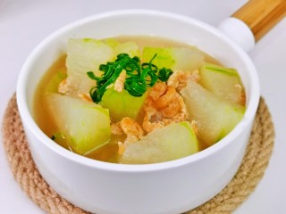 冬瓜虾米汤,简单快手，营养又补钙。