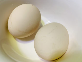 过桥豆腐,准备两个鸡蛋
