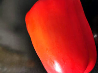 黄瓜凉拌金针菇,红彩椒