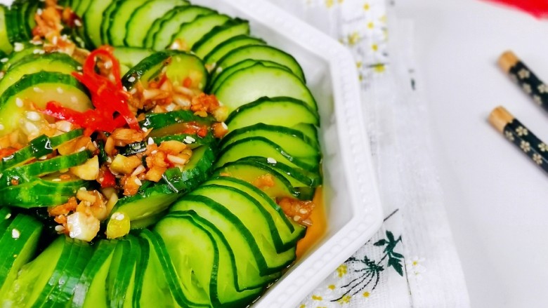 簑衣黄瓜,我家春节餐桌上必不可少的一道素菜。