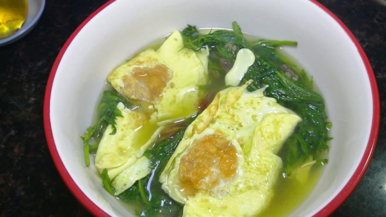 鸡蛋艾草汤