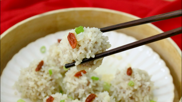 珍珠米肉丸,米饭变软基本上就好了