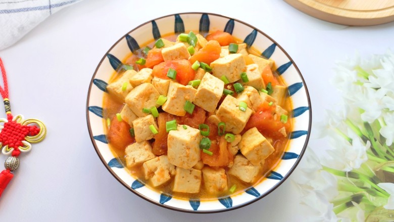 西红柿炒豆腐,连汤汁都不剩的一道菜！