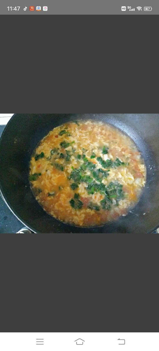西红柿疙瘩汤,加入菠菜碎