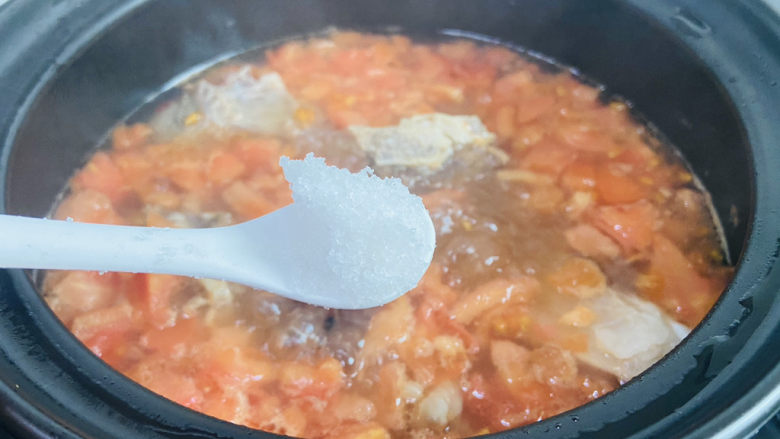 番茄牛骨汤,根据个人口味加入适量盐