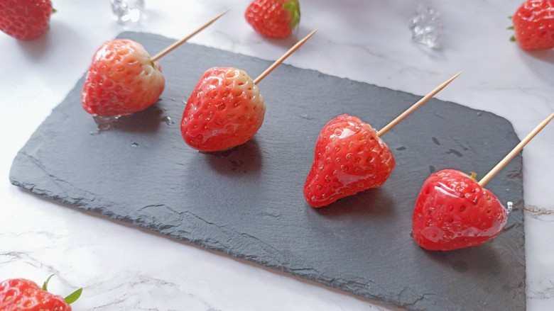 草莓糖葫芦,超美的