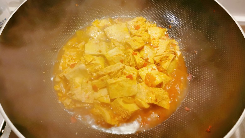 麻辣冻豆腐,汤汁不用收干，关火出锅。