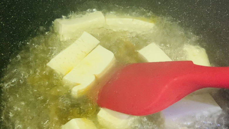 榨菜豆腐汤,搅拌均匀调料