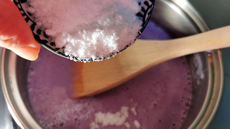 紫薯布丁,加入白凉粉