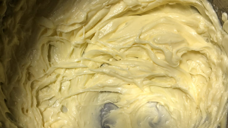 奶油原味曲奇,状态轻柔。