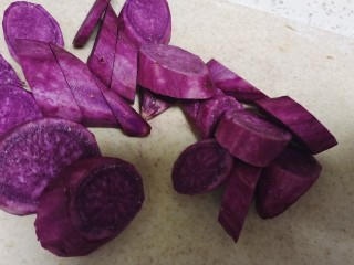 紫薯发糕,切片