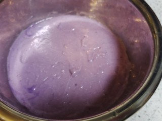 紫薯发糕,搅匀醒发