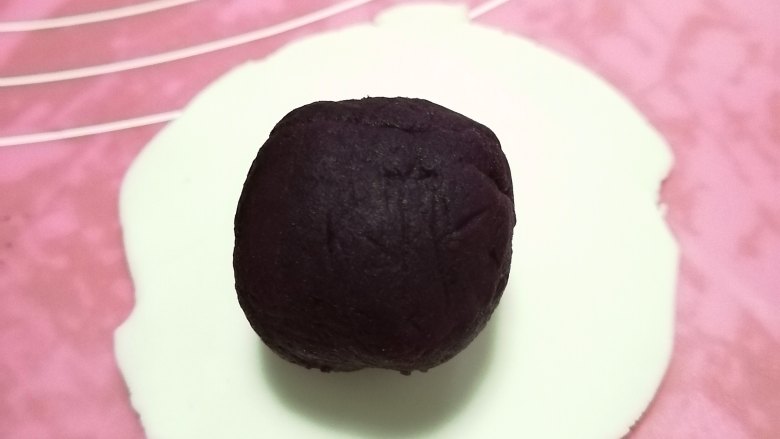 爆浆紫薯水晶饼,加入紫薯丸子