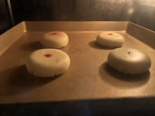 玫瑰花饼,烤箱预热200度，烤约20分钟左右。