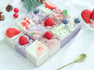 草莓奶冻&紫薯布丁,甜甜糯糯，真是大爱了