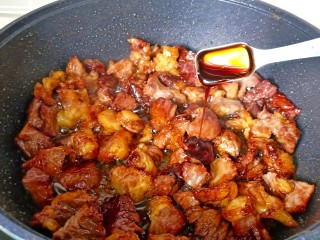 番茄牛肉面,加入蚝油一勺提鲜。