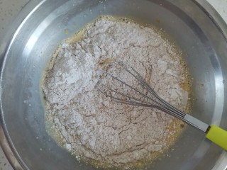 全麦苹果千层蛋糕（低卡减脂）,加入全麦粉