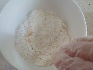 酸奶泡芙,加入低筋面粉