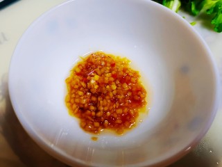 清炒油麦菜,这是我以前做的蒜蓉，没有就直接用生蒜末