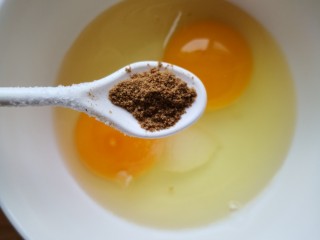 蒜苔炒鸡蛋,十三香