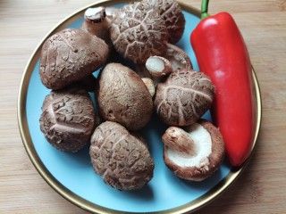 红烧香菇,准备食材