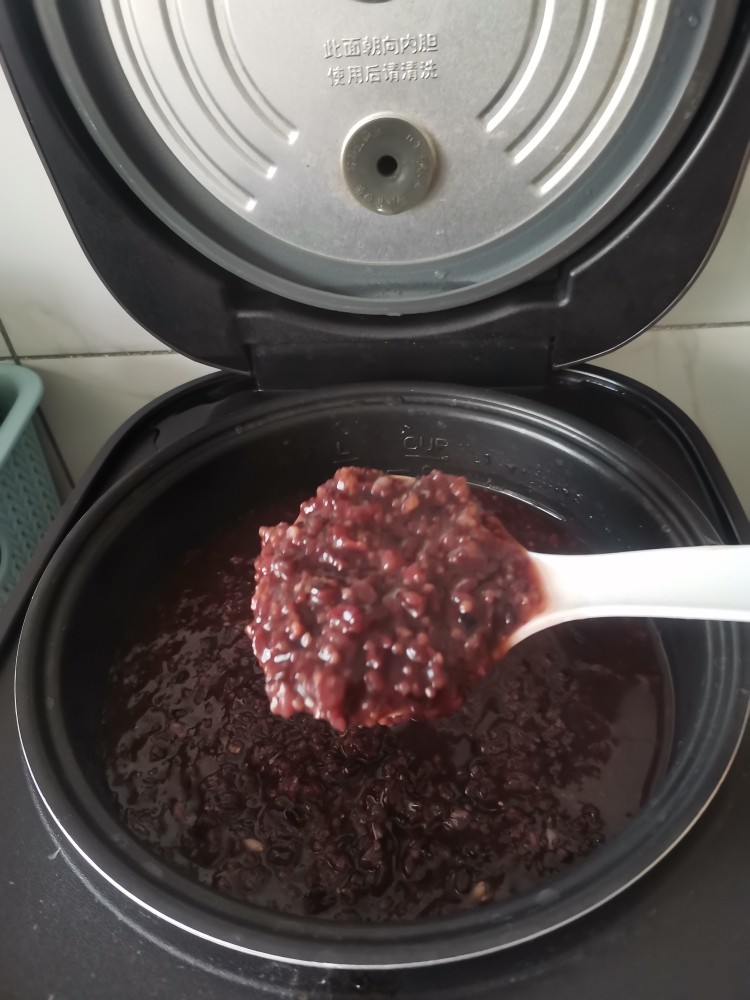 黑米粥,煮1个小时左右