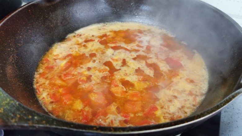 番茄米线,煮沸