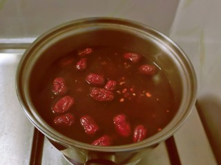 花生红枣汤,加了麦片，汤水稍稍有些浓稠。
