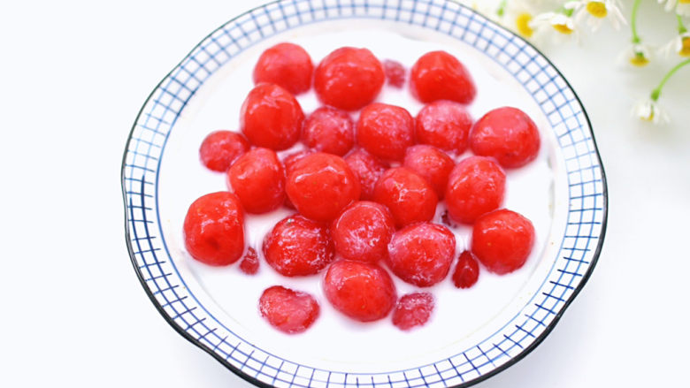 蔓越莓草莓椰奶啵啵球,高颜值又好吃。