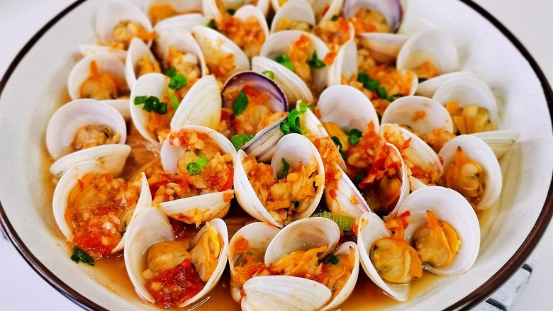 葱油花蛤,做法简单巨好吃。