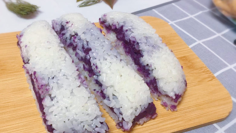 糯米紫薯糕,切成粗条（自己喜欢的形状都可以）