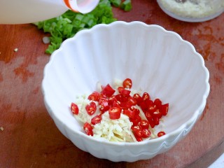 简单好吃的葱油花蛤,小米辣